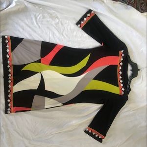 Beautiful polyester dress quarter sleeve very fun